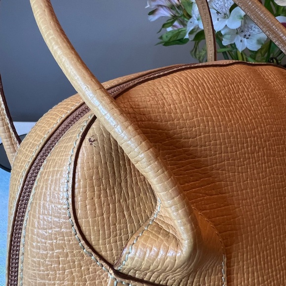 LOEWE Vintage Logo Font Engraved Leather Shoulder Bag - Picture 7 of 16